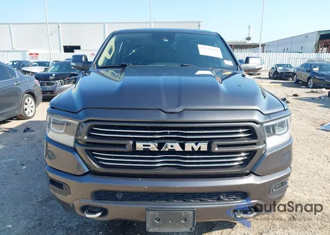2021 Ram 1500 Laramie 4X2 5'7 Box из США, поврежденный, VIN 1C6RREJT6MN768147